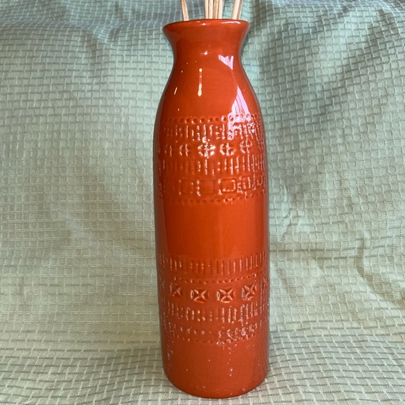 Textured orange vase with pumpkins and wood flowers halloween thanksgiving - Picture 3 of 4